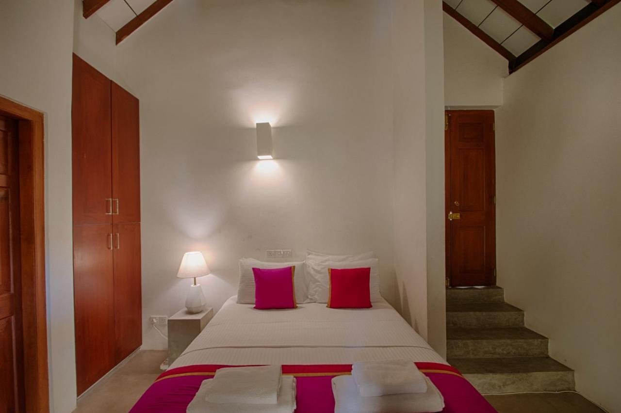 Bed and Breakfast Om Shambhala Colombo Exterior foto